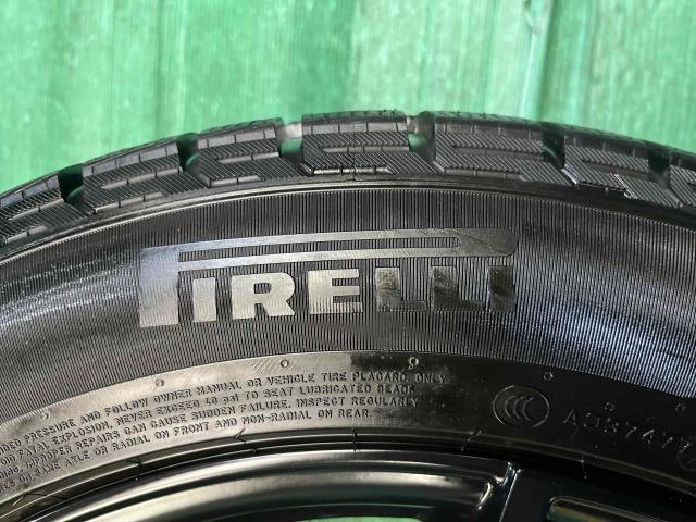 ＭＩＮＩ　ＭＩＮＩ　パーツ情報
ミニクロスオーバー、BMW-X1などに装着できる17インチランフラットスタッドレスセット入庫です！
ケレナーズJr,GF5　17インチ　ピレリランフラットスタッドレス付！