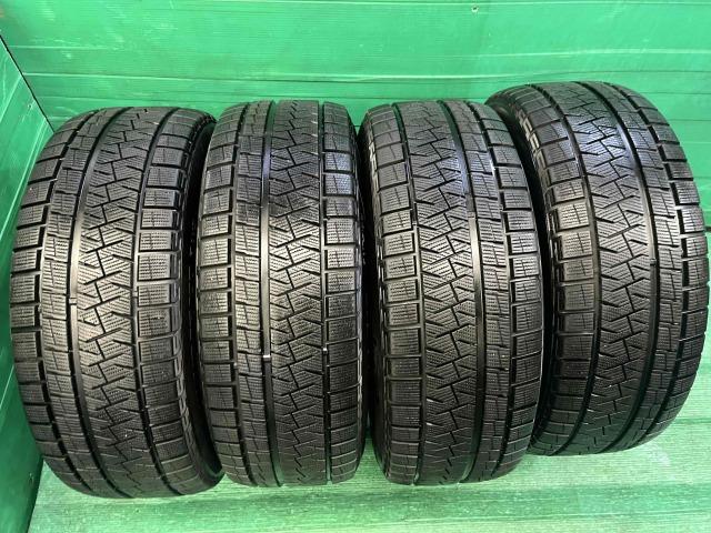 ＭＩＮＩ　ＭＩＮＩ　パーツ情報
ミニクロスオーバー、BMW-X1などに装着できる17インチランフラットスタッドレスセット入庫です！
ケレナーズJr,GF5　17インチ　ピレリランフラットスタッドレス付！