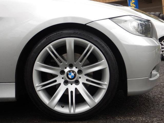 お店の３シリーズツーリングに６シリーズ純正を装着してみました！
ＢＭＷ純正ダブルスポーク１２０　１８インチ