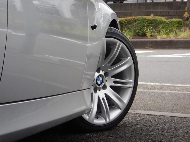 お店の３シリーズツーリングに６シリーズ純正を装着してみました！
ＢＭＷ純正ダブルスポーク１２０　１８インチ