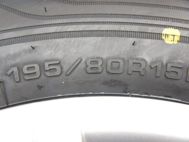 ハイエース純正スチールホイールに新品のバン用LTオール ハイエース純正スチールホイールに新品のバン用LTオール