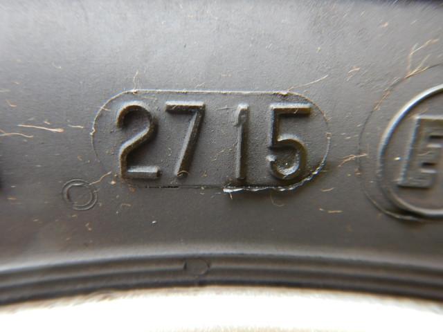 ボルボV60、S60に装着できるスタッドレスセット入庫です。
ボルボ純正 16インチ コンチネンタル製スタッドレス付き