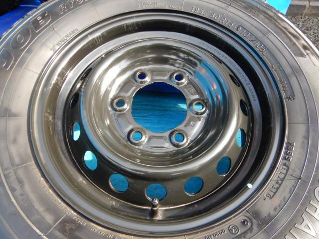 NVキャラバン純正スチールホイール15インチ入庫です。 26 NVキャラバン純正スチールホイール15インチ入庫です。 26