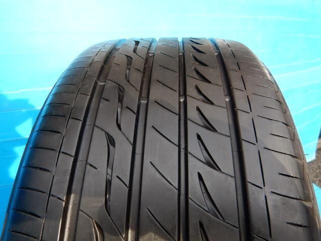 中古タイヤ入庫です。 
ブリヂストンレグノ　245/40R17　2本 
ＢＭＷ３シリーズ、Ｚ４，ベンツＣクラス、ＳＬＫなどに！