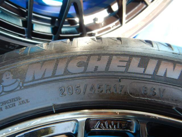 コンパクト系やＭＩＮＩに装着できる走り系１７インチ入庫です！
ウェッズＳＡ２０Ｒ　１７インチ
アクア、ヤリス、ヴィッツ、フィット、キューブ、スイフト、ＭＩＮＩなどに！