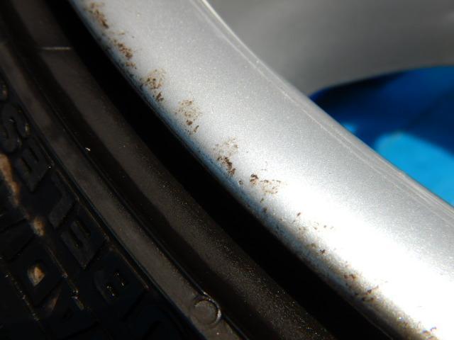 ＢＭＷ５シリーズ純正を流用しませんか？
ＢＭＷ純正ダブルスポーク６６Ｍ　１７インチ
３シリーズ、Ｚ３などのシャコタン系カスタム車に！