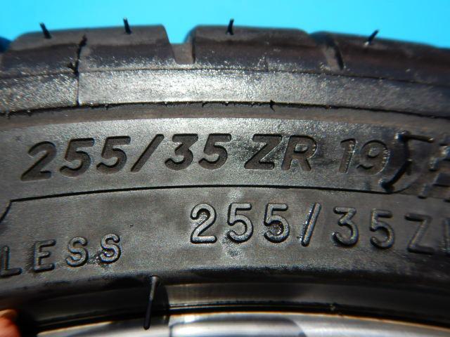 ＢＭＷ４シリーズＭスポーツオプション純正１９インチ入庫しました！
ＢＭＷ純正ダブルスポーク４４２Ｍ　ミシュラン付き！