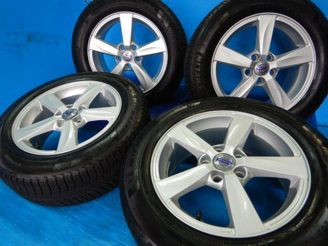 ボルボ純正16インチスタッドレスセット入庫です。 V70 ボルボ純正16インチスタッドレスセット入庫です。 V70