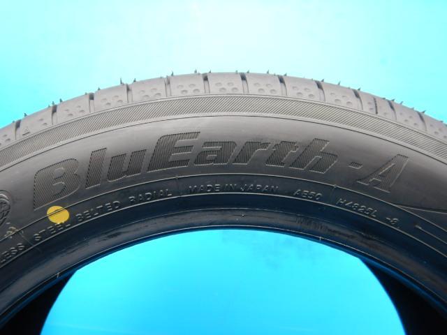 新車外しタイヤ入庫しました！
ヨコハマブルーアースＡ－ＡＥ５０　185/55Ｒ16　4本
フィット、シャトル、グレイス、スイフトなどに！