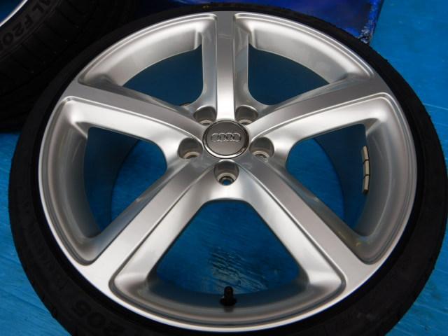 アウディＱ５Ｓライン純正１９インチをゴルフやパサートなどに流用しませんか？
アウディＱ５Ｓライン純正　１９インチ　新品タイヤ付き