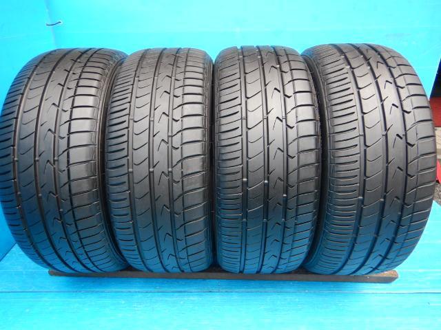 溝たっぷりの中古タイヤ入庫です！
トーヨートランパスｍｐＺ　235/50Ｒ18
アルファード、ヴェルファイアなどに！