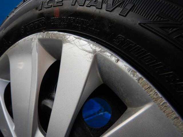 デイズ純正14インチスチールホイールにスタッドレスタイヤが付いた