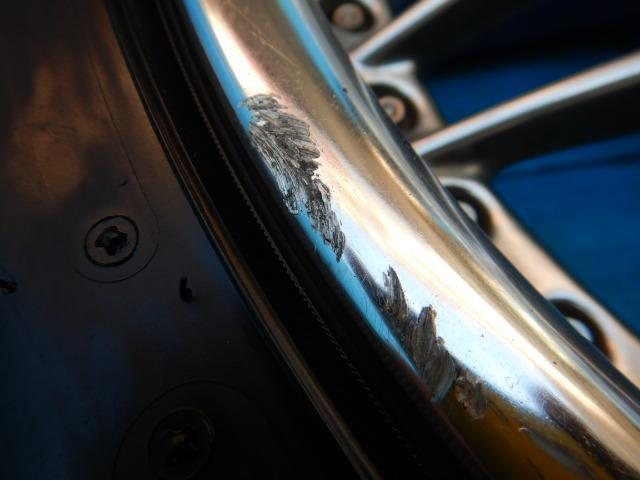 当時物!深リムメッシュ18インチ入庫しました!
エンケイAEGIS 18インチ ファルケンアゼニス付き
グロリア、セドリック、シーマ、アリスト、ソアラ、FD3Sなどに!