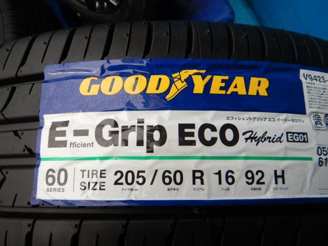 新車外しホイール&新品タイヤのコンビの現行VOXY純正入庫です 新車外しホイール&新品タイヤのコンビの現行VOXY純正入庫です