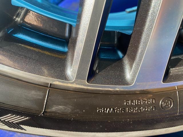 E52エルグランド後期型ハイウエイスター純正18インチ入庫です E52エルグランド後期型ハイウエイスター純正18インチ入庫です