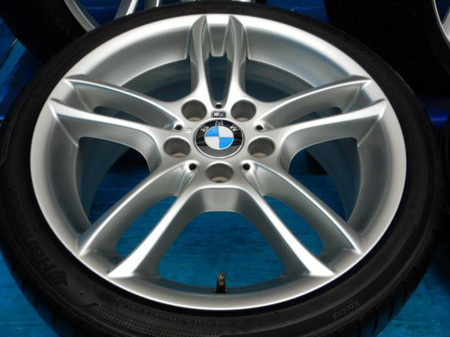 BMW１シリーズ１３５i 純正１８インチ入庫です！
BMW純正ダブルスポーク２６１M　１８インチ　ハンコック付き！
１シリーズ、２シリーズクーペ、３シリーズ、Z4、Z3などに！