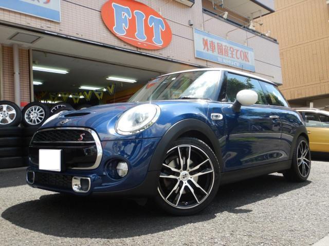 ミニ(F56)に在庫のケレナーズ18インチを試着してみました ミニ(F56)に在庫のケレナーズ18インチを試着してみました