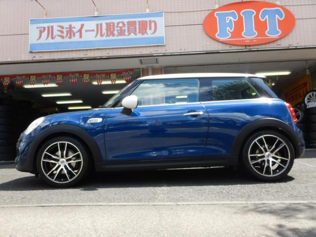 ミニ(F56)に在庫のケレナーズ18インチを試着してみました ミニ(F56)に在庫のケレナーズ18インチを試着してみました