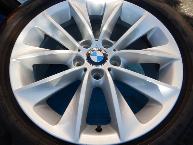 BMW　X3（F25）純正１８インチ入庫です！
BMW純正Vスポーク３０７　１８インチ　ピレリランフラット付き
BMW　X3（F25）、X4（F26）などに！