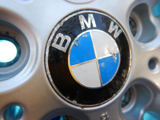 BMW３シリーズ純正１６インチスタッドレスセット入庫です！
BMW純正ダブルスポーク２６８　１６インチ　ダンロップスタッドレス付！
BMW　３シリーズ、Z4などに！