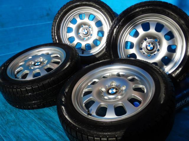 BMW３シリーズ、１シリーズ、Z4、Z3などに装着できる１６インチスタッドレスセット入庫です！
BMW純正エリプソイド４６　１６インチ　ピレリスタッドレス付！