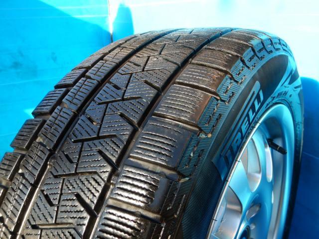 BMW３シリーズ、１シリーズ、Z4、Z3などに装着できる１６インチスタッドレスセット入庫です！
BMW純正エリプソイド４６　１６インチ　ピレリスタッドレス付！