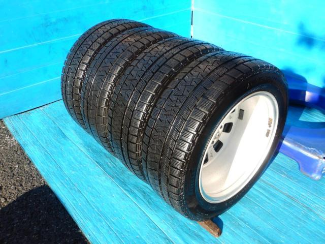 BMW３シリーズ、１シリーズ、Z4、Z3などに装着できる１６インチスタッドレスセット入庫です！
BMW純正エリプソイド４６　１６インチ　ピレリスタッドレス付！