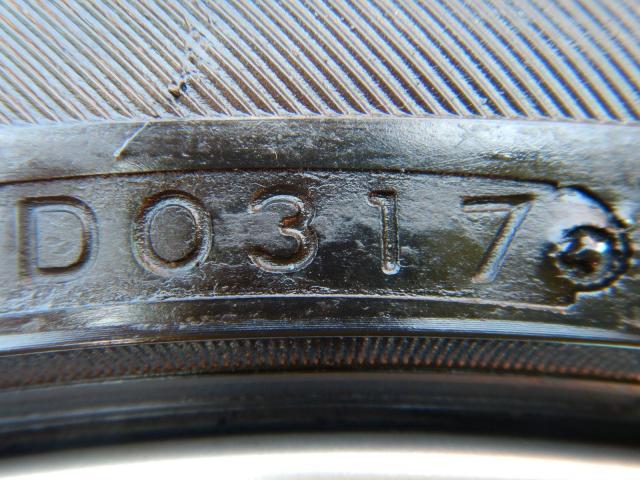 BMW３シリーズ、Z4に流用できる５シリーズMスポーツ純正１８インチ入庫です！
BMW純正ダブルスポーク３５０M　１８インチ　ブリヂストンレグノ付！