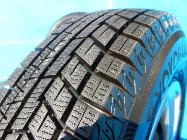 ホンダNBOX純正スチールホイールの溝たっぷりスタッドレス付き ホンダNBOX純正スチールホイールの溝たっぷりスタッドレス付き