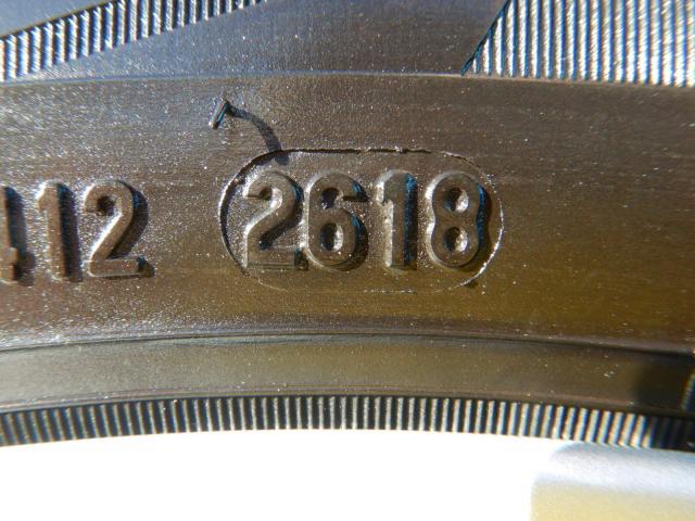 BMW G30系5シリーズ純正の溝たっぷりスタッドレス付きセット入庫です!
BMW純正ダブルスポーク632 18インチ ピレリスタッドレス付!
5シリーズ、4シリーズグランクーペなどに!