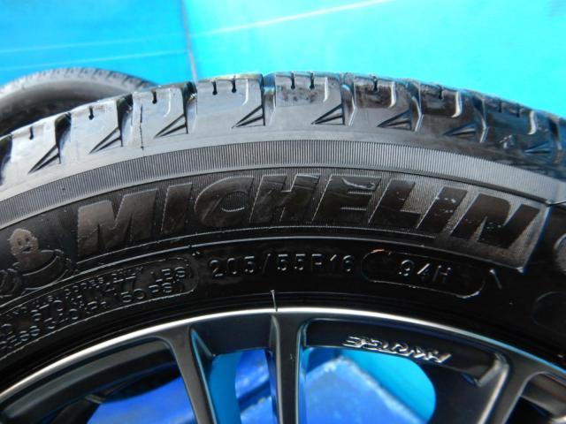 BMW１シリーズ、２シリーズクーペ、３シリーズ、Z4、Z3などに装着できる１６インチスタッドレスセット入庫です！
ハルトゲウルティマ　１６インチ　ミシュランスタッドレス付！