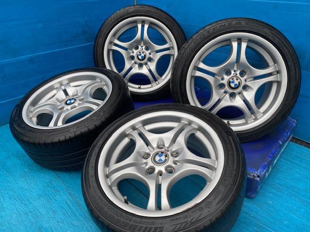 BMW3シリーズMスポーツ純正１７インチ入庫です！
BMW純正ダブルスポーク６８M　１７インチ　ブリヂストンランフラット付！
BMW　３シリーズ、１シリーズ、Z4、Z3などに！