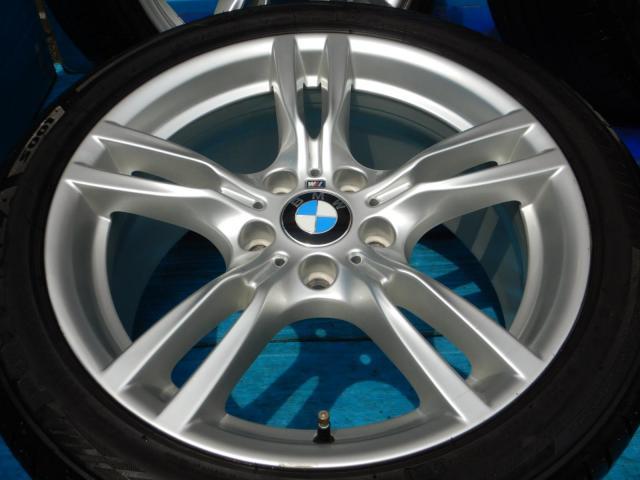３シリーズ　パーツ情報
BMW3シリーズ、４シリーズMスポーツ純正１８インチ入庫です！
BMW純正スタースポーク４００M　１８インチ　BMW承認ランフラットタイヤ付！