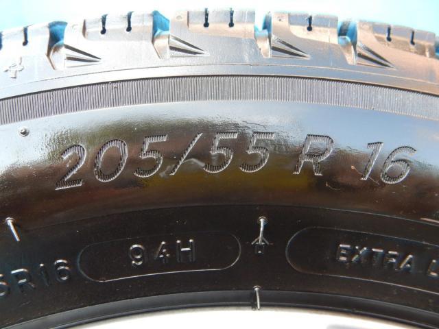 フォルクスワーゲン　ゴルフ　パーツ情報
ゴルフ、トゥーラン、ジェッタなどに装着できる16インチ純正スタッドレスセット入庫です！
フォルクスワーゲン純正　16インチ　ミシュランスタッドレス付！