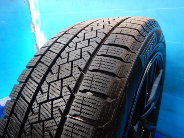 BMW 5シリーズ パーツ情報
BMW5シリーズ、6シリーズに装着できる18インチスタッドレスセット入庫です!
ケレナーズJr.E5 18インチ ピレリスタッドレス付!