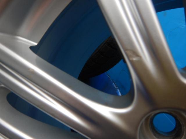 BMW 1シリーズ パーツ情報
BMW1シリーズ、2シリーズクーペ、3シリーズなどに装着できる新品スタッドレス付17インチセット入庫です!
BMW純正ダブルスポーク383M 17インチ