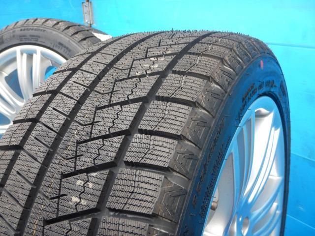 BMW 1シリーズ パーツ情報
BMW1シリーズ、2シリーズクーペ、3シリーズなどに装着できる新品スタッドレス付17インチセット入庫です!
BMW純正ダブルスポーク383M 17インチ