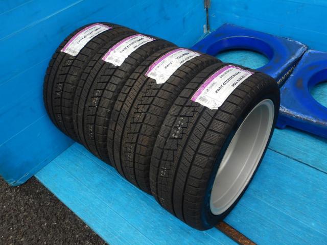 BMW 1シリーズ パーツ情報
BMW1シリーズ、2シリーズクーペ、3シリーズなどに装着できる新品スタッドレス付17インチセット入庫です!
BMW純正ダブルスポーク383M 17インチ