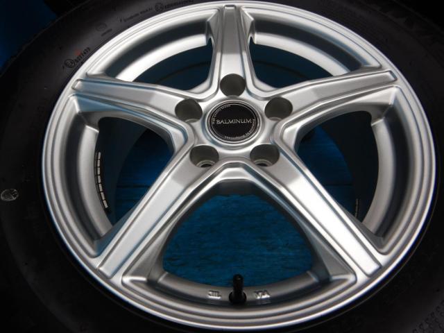 トヨタ アルファード パーツ情報
アルファード、ヴェルファイア、エクストレイルなどに装着できる16インチスタッドレスセット入庫です!
Balminum 16インチ 溝たっぷりスタッドレス付!