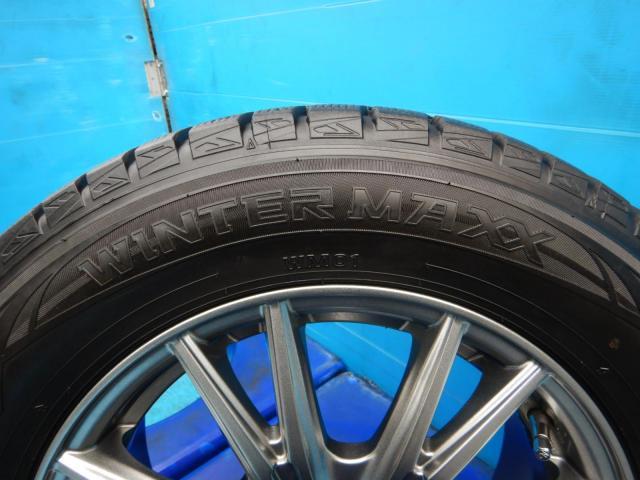 日産　セレナ　パーツ情報
セレナ、ノア、VOXY、エスクァイアなどに装着できる15インチスタッドレスセット入庫です！
ウェッズVELVA　15インチ　ダンロップスタッドレス付！