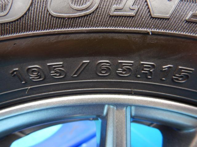 日産　セレナ　パーツ情報
セレナ、ノア、VOXY、エスクァイアなどに装着できる15インチスタッドレスセット入庫です！
ウェッズVELVA　15インチ　ダンロップスタッドレス付！