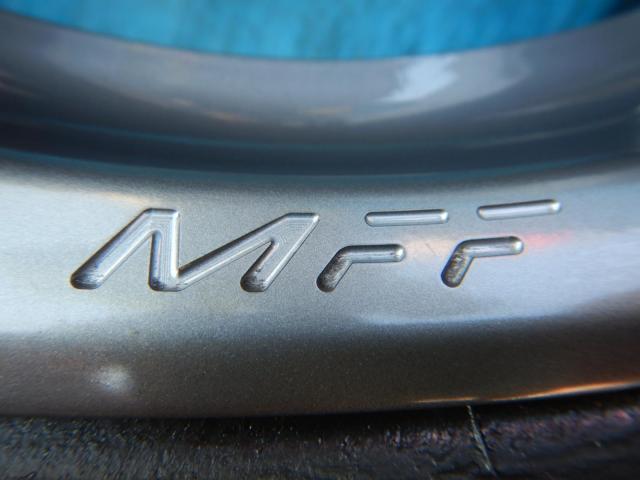 BMW 1シリーズ パーツ情報
BMW1シリーズ、2シリーズグランクーペ、ミニクラブマンに装着できる17インチスタッドレスセット入庫です!
MAKルフトFF 17インチ コンチネンタルスタッドレス付!