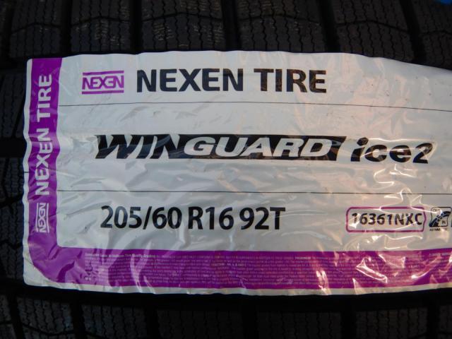 トヨタ ノア パーツ情報
現行の90系ノア、VOXY、プリウスαなどに装着できる新品スタッドレス付16インチセット入庫です!
GRASS 16インチ 新品スタッドレス付!