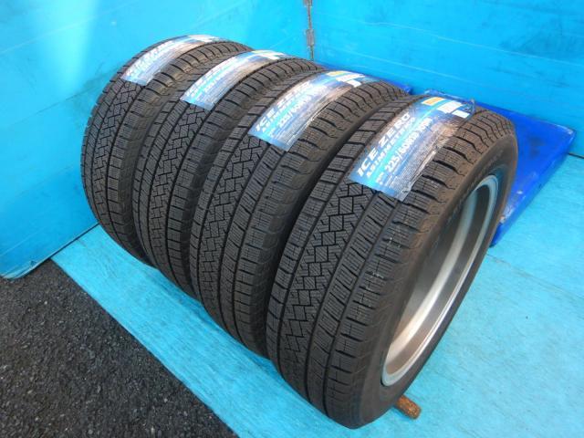 トヨタ アルファード パーツ情報
現行アルファード・ヴェルファイア純正の新車外しホイール&新品スタッドレスタイヤのセット入庫です!
現行40系アルファード・ヴェルファイア純正 18インチ ピレリ新品スタッドレス付!