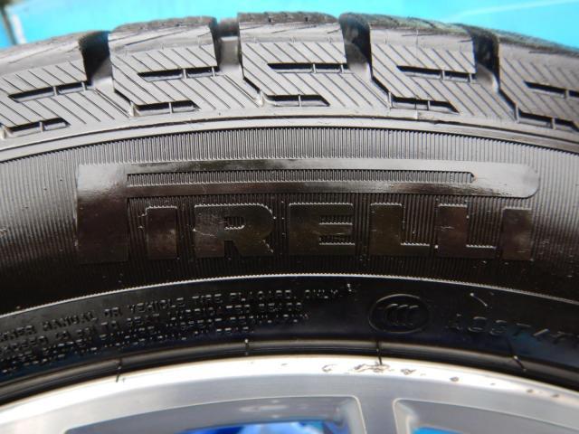 BMW 5シリーズ パーツ情報
BMW5シリーズ、6シリーズに装着できる18インチ純正スタッドレスセット入庫です!
BMW純正マルチスポーク454 18インチ ピレリランフラットスタッドレス付!