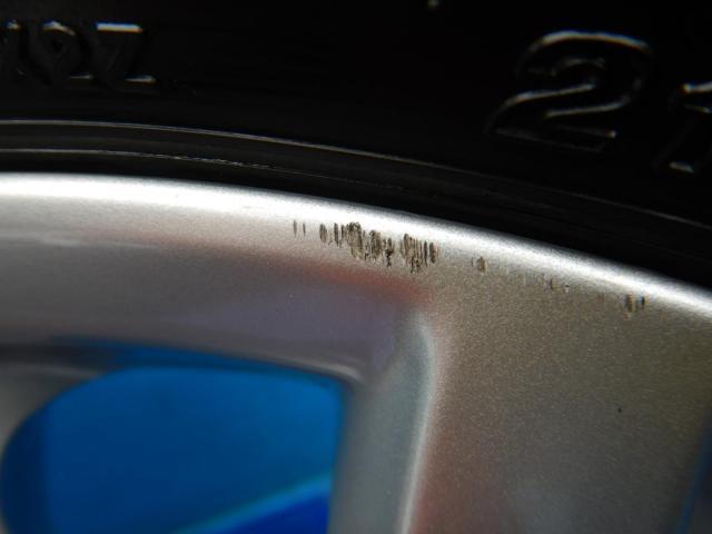 トヨタ　クラウン　パーツ情報
クラウン、カムリ、マークX、エスティマなどに装着できる純正16インチスタッドレスセット入庫です！
クラウン純正　16インチ　ブリヂストンスタッドレス付！