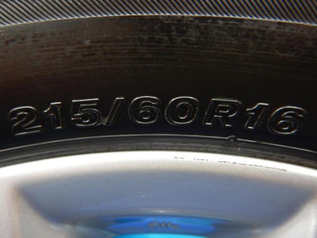 トヨタ　クラウン　パーツ情報
クラウン、カムリ、マークX、エスティマなどに装着できる純正16インチスタッドレスセット入庫です！
クラウン純正　16インチ　ブリヂストンスタッドレス付！