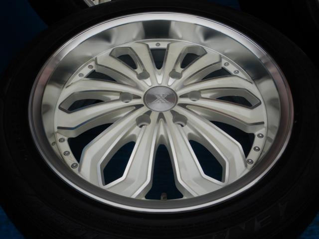 トヨタ　ハイエースバン　パーツ情報
ハイエース、レジアスエースに装着できる深リム18インチセット入庫です！
AKUT　ZERO-BREAK-X　18インチ