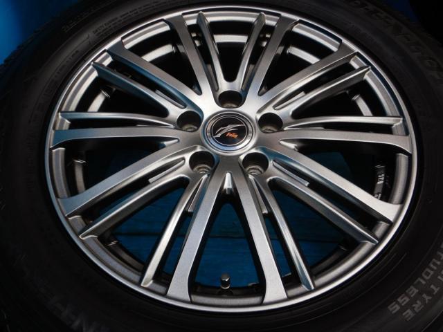 マツダ　ＣＸ－５　パーツ情報
CX5、CX8、エクストレイルなどに装着できる17インチ溝たっぷりスタッドレスセット入庫です！
Fang　17インチ　ダンロップスタッドレス付！