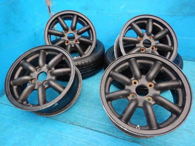 マツダ　ロードスター　パーツ情報
ロードスター、マーチ、ヴィッツなどに装着できる14インチ入庫です！
ブラックレーシング　14インチ